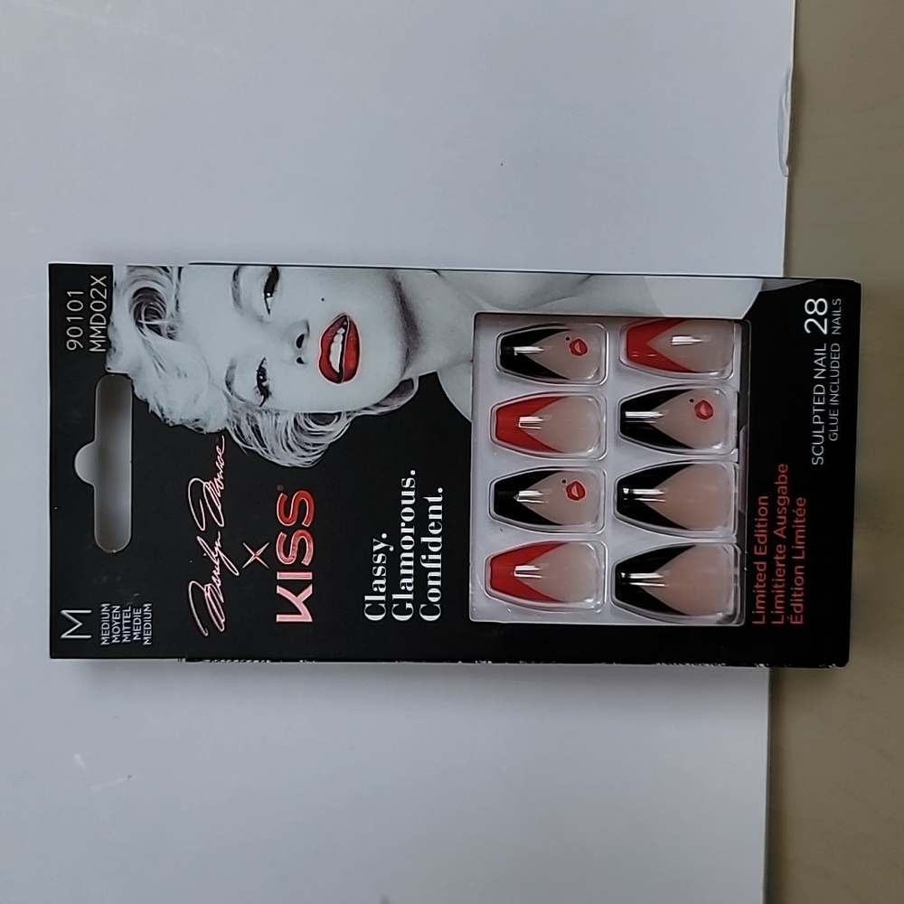 KISS x Marilyn Monroe Red Black French Glue On Nails New 💋 Lips